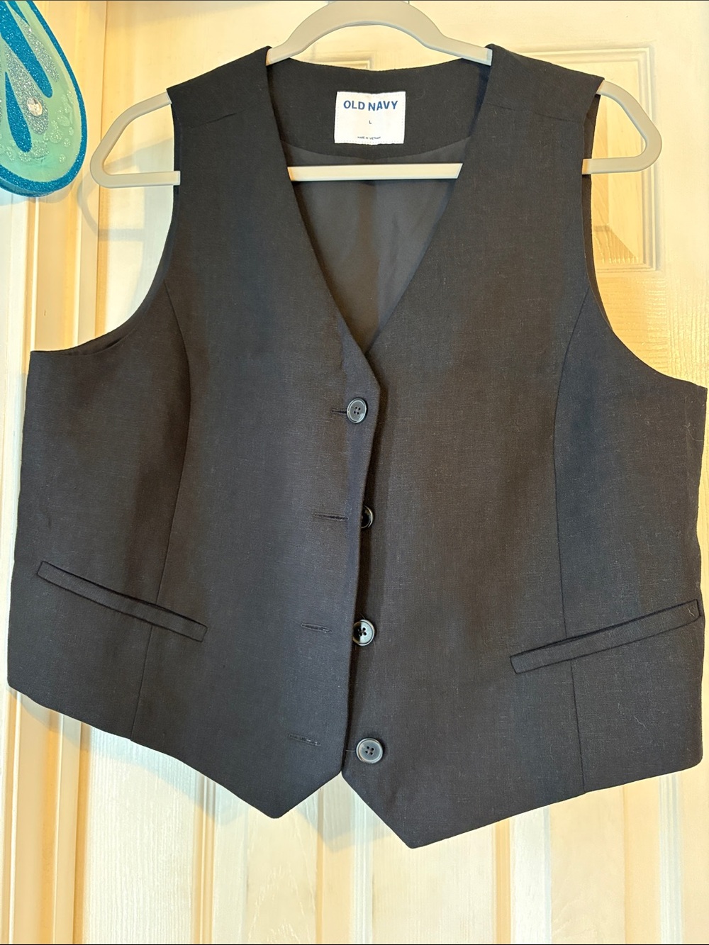 NWOT Old navy black linen vest size Lg never worn.